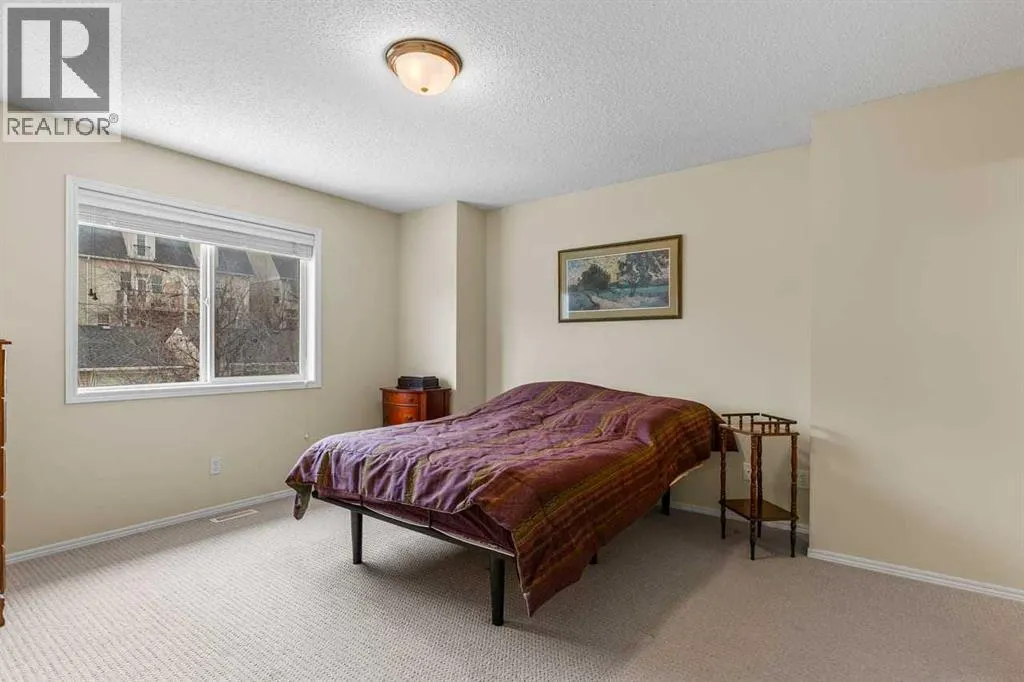 303 Springborough Way SW