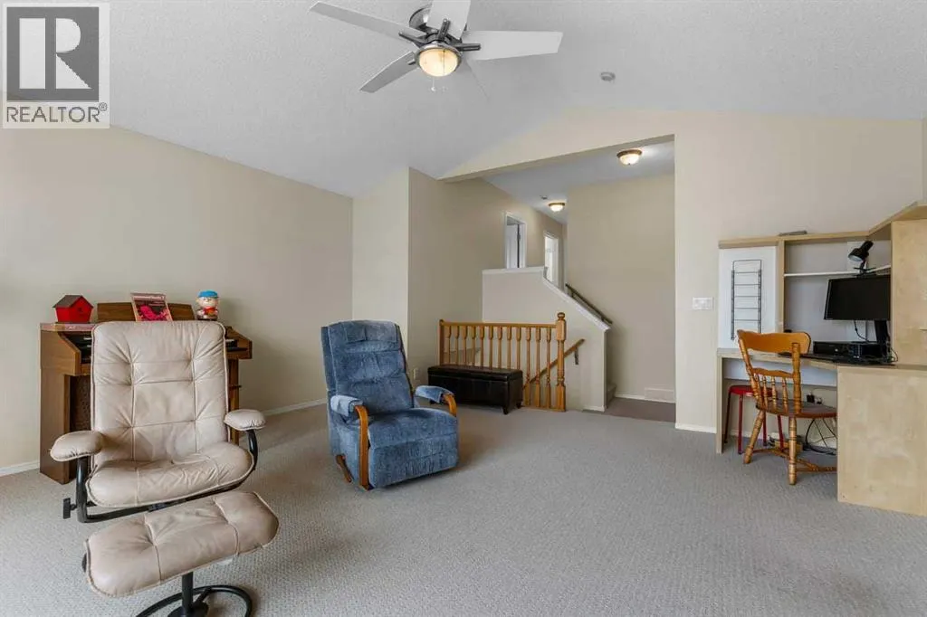 303 Springborough Way SW