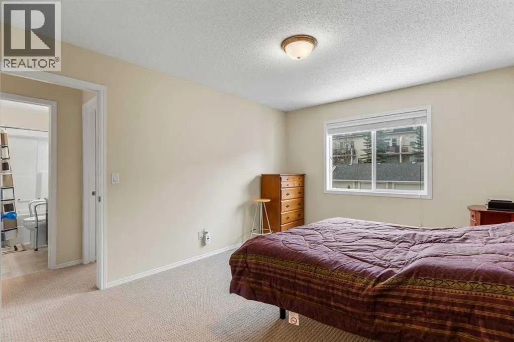 303 Springborough Way SW