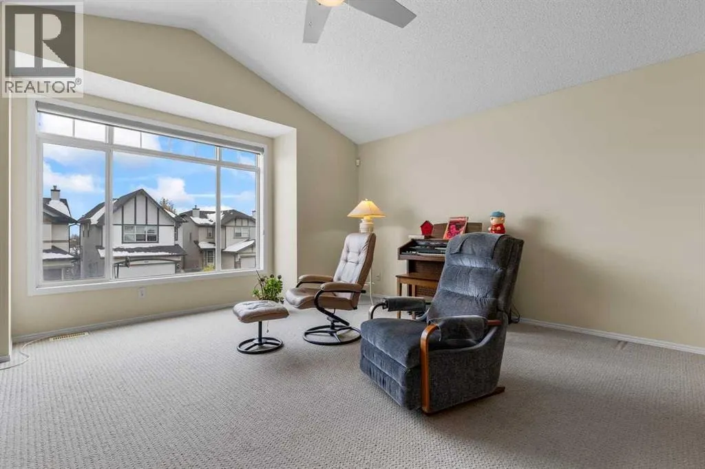303 Springborough Way SW