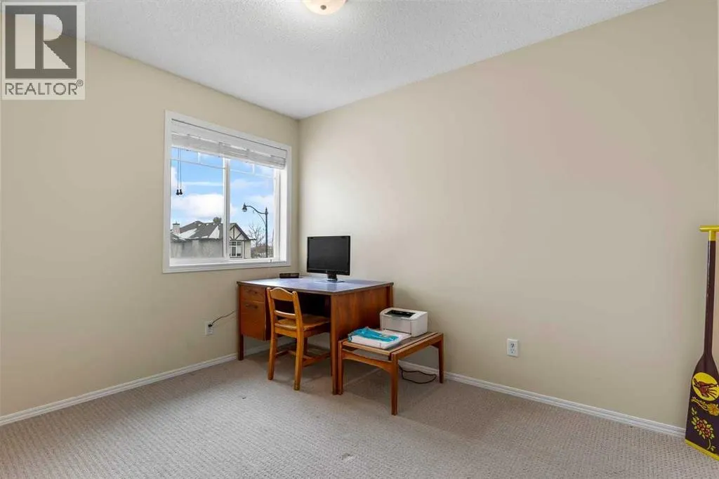 303 Springborough Way SW