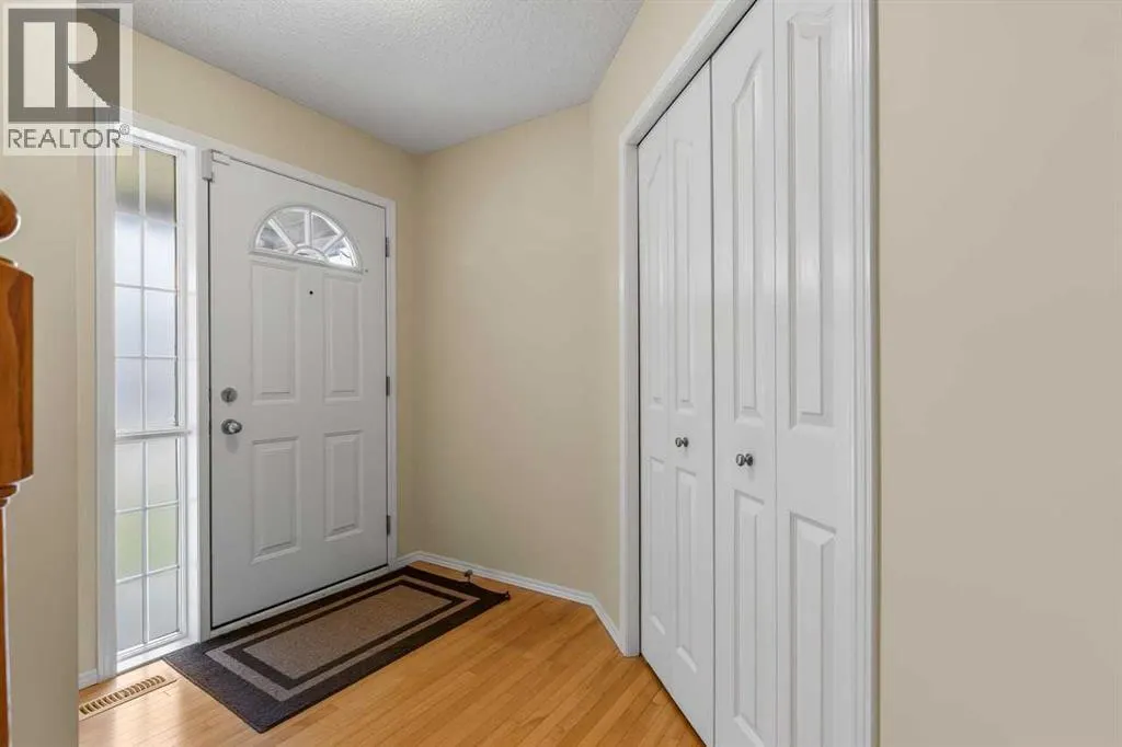 303 Springborough Way SW