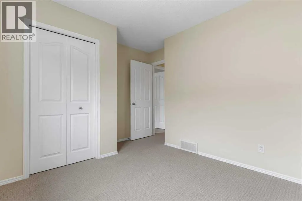303 Springborough Way SW