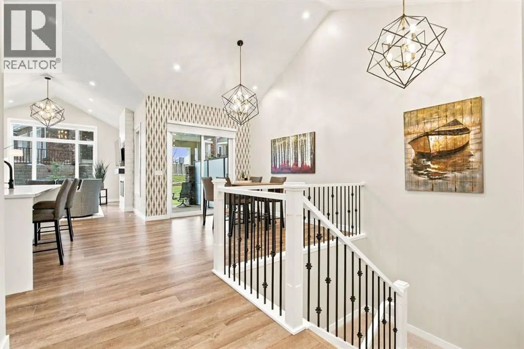 42 Crestridge Bay SW