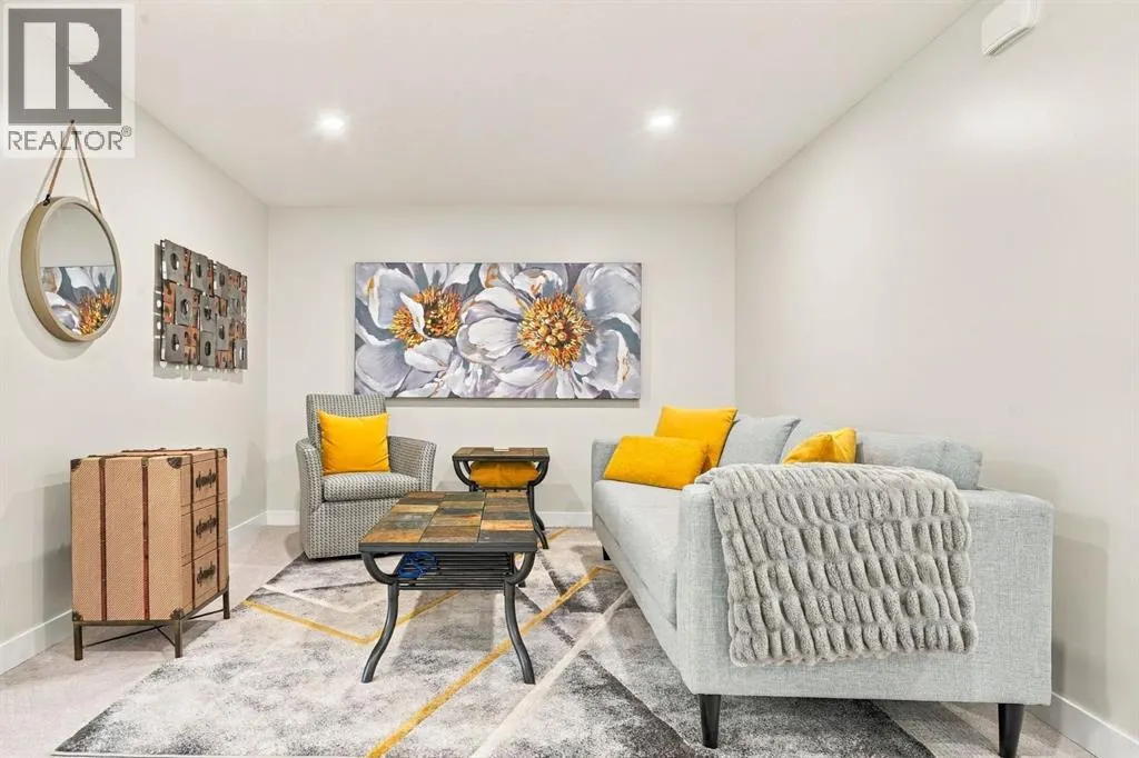 42 Crestridge Bay SW