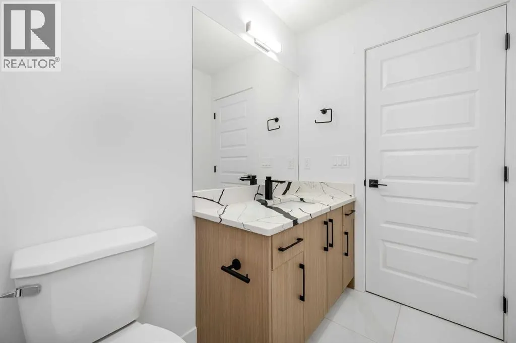 182 Lakewood Crescent