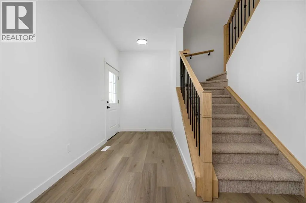 182 Lakewood Crescent