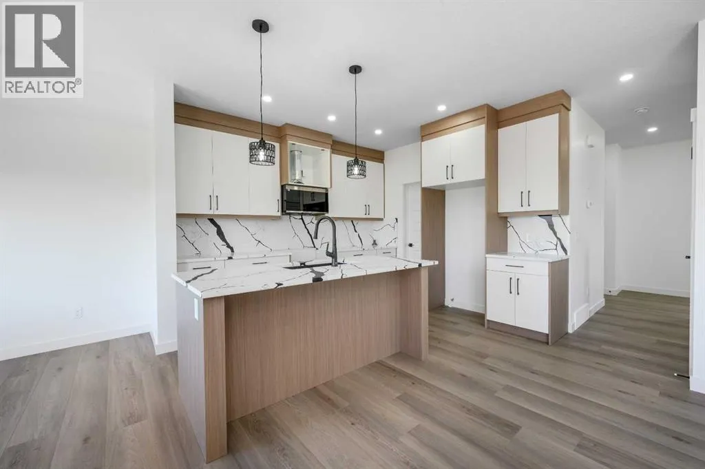 182 Lakewood Crescent
