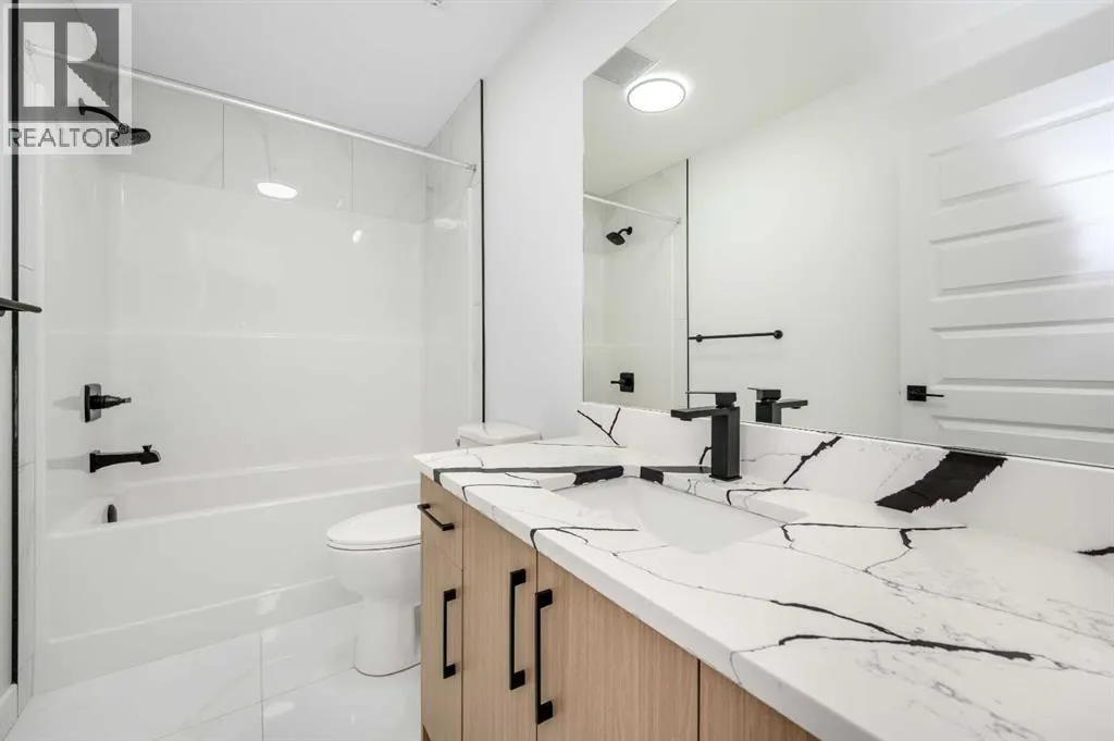 182 Lakewood Crescent