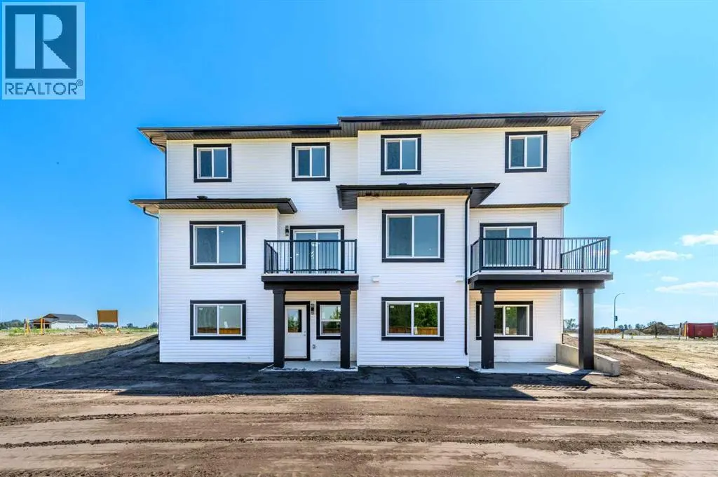 182 Lakewood Crescent