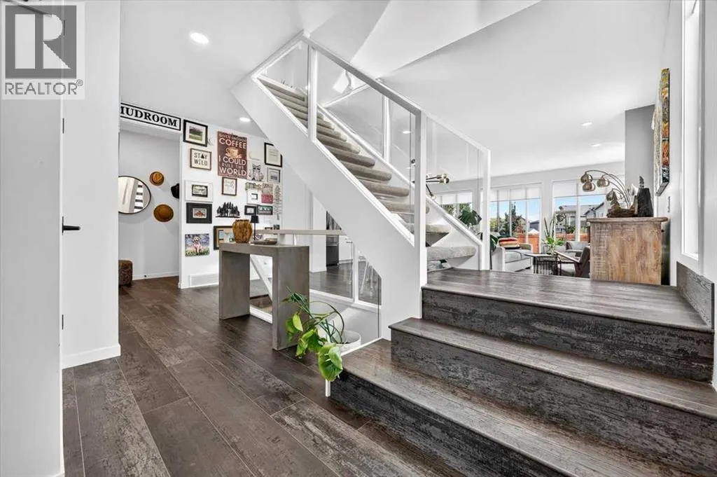 32 Cranbrook Bay SE