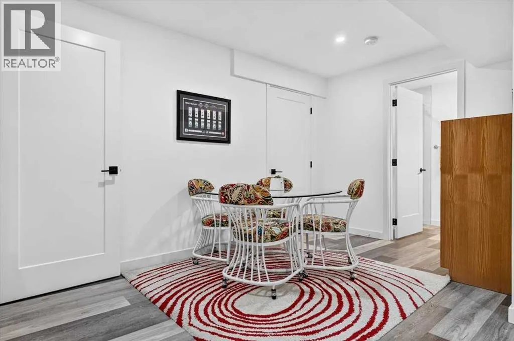 32 Cranbrook Bay SE