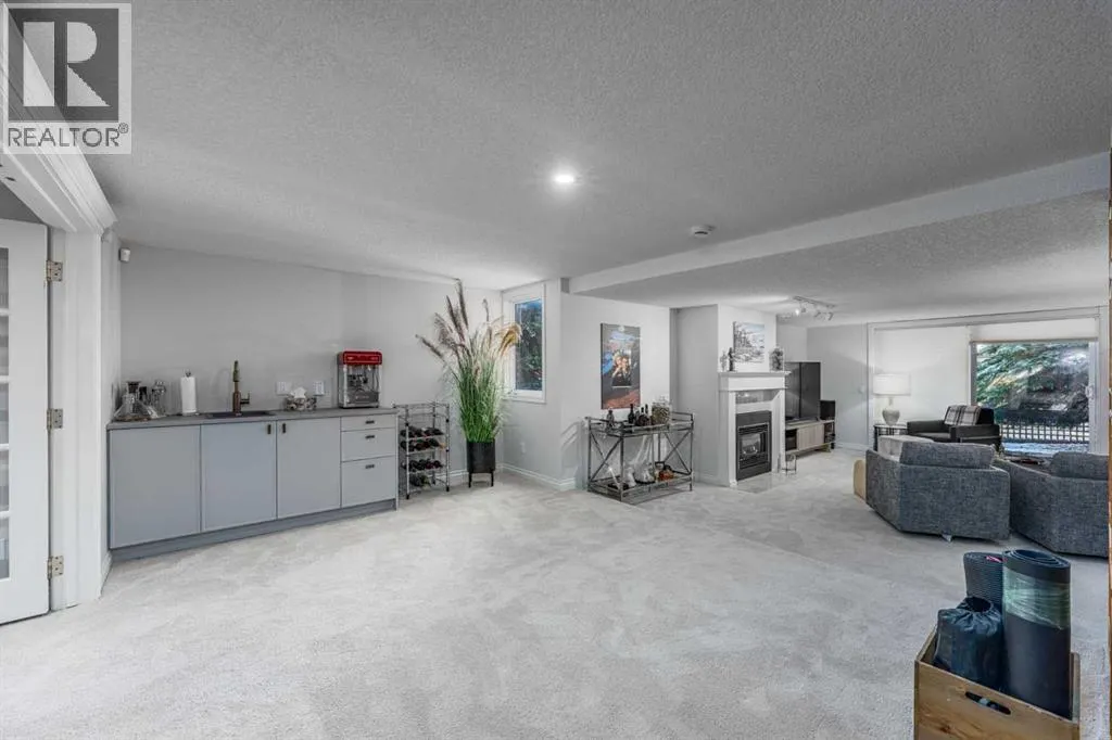 9, 1220 Prominence Way SW