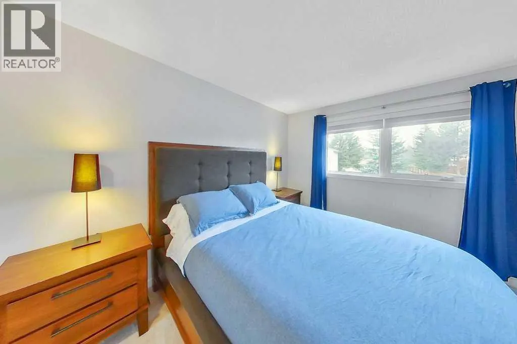 408 Woodside Road SW