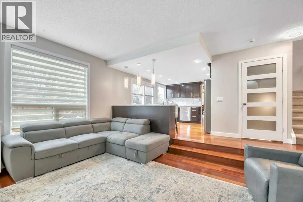 408 Woodside Road SW