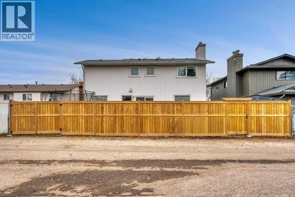 408 Woodside Road SW