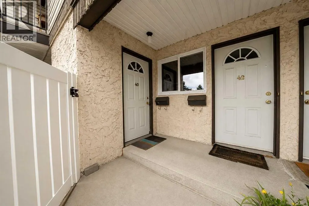40, 3745 Fonda Way SE