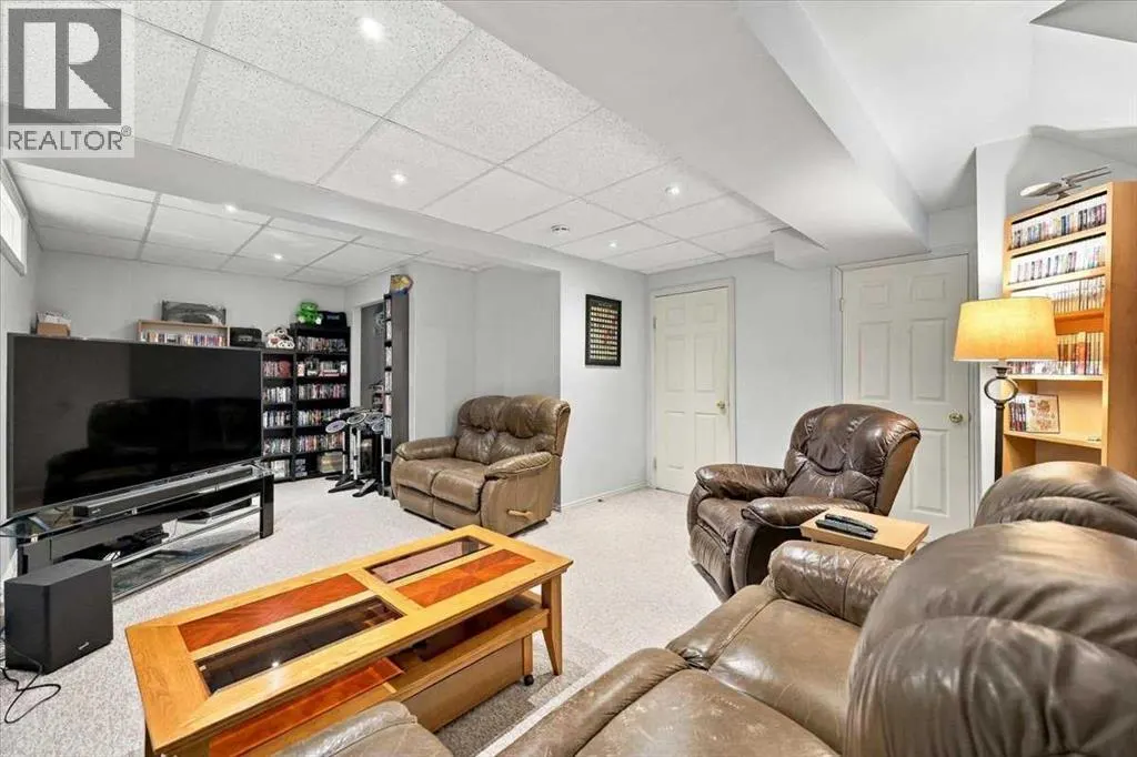 36 Covington Mews NE