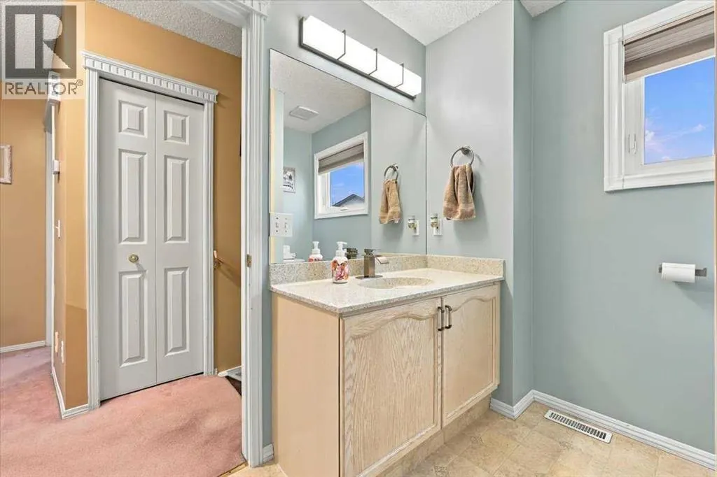 36 Covington Mews NE
