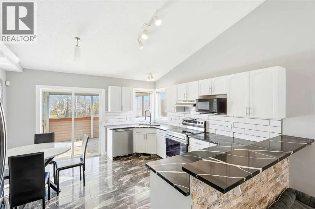 175 Lakeview Cove