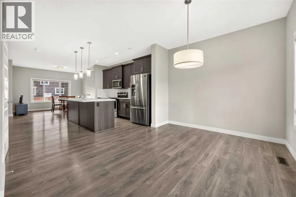 52 Red Embers Manor NE