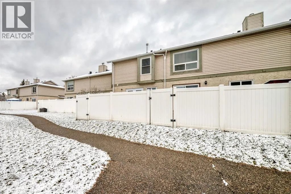 111 Deer Ridge Lane SE