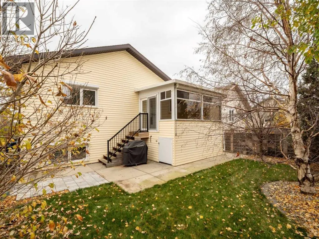 417 Grizzly Crescent N