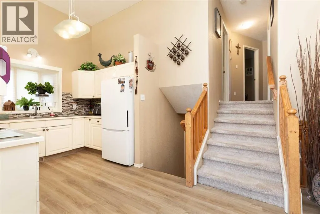 44 Lakhota Road W