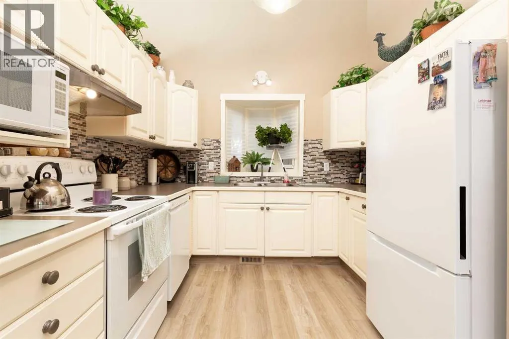 44 Lakhota Road W
