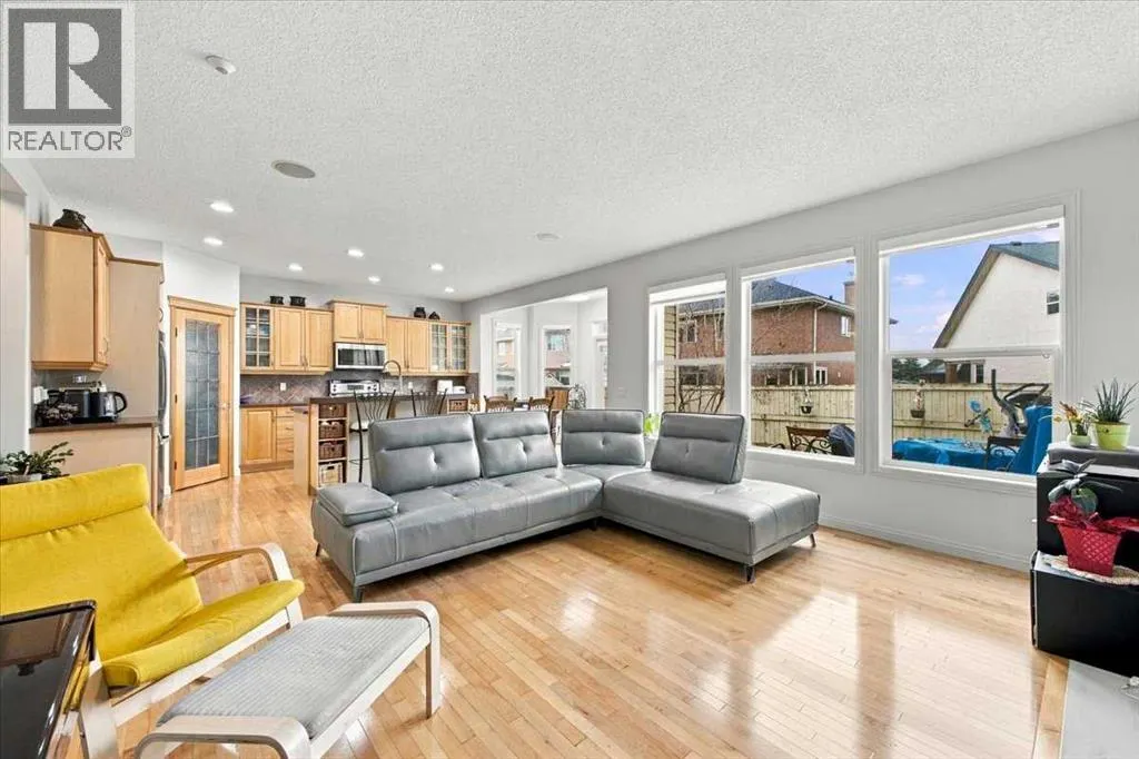 262 Everstone Drive SW