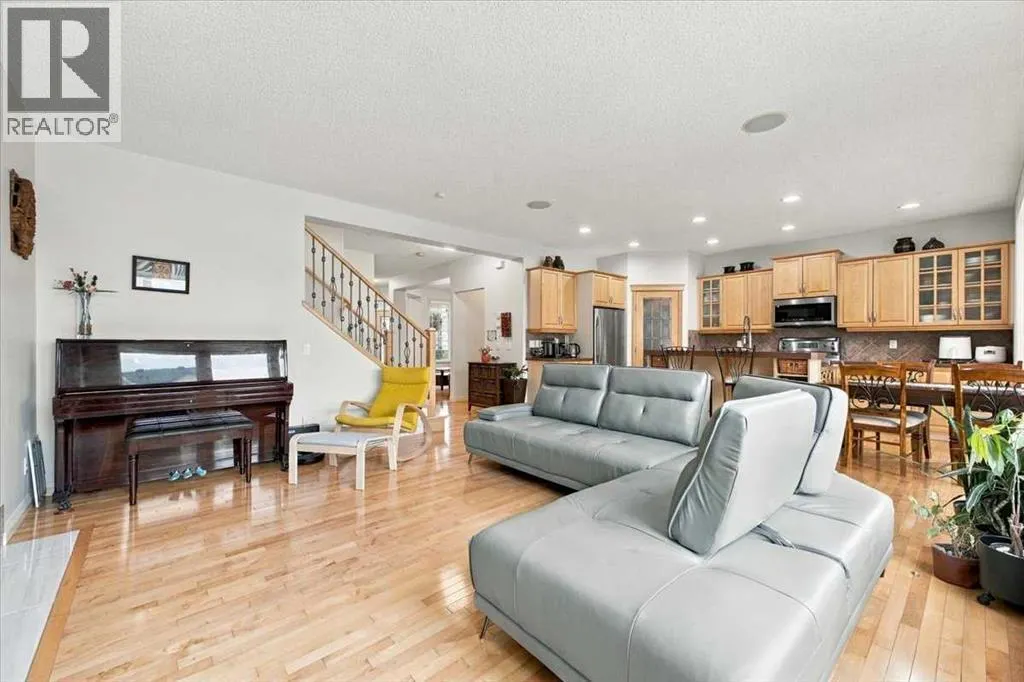 262 Everstone Drive SW
