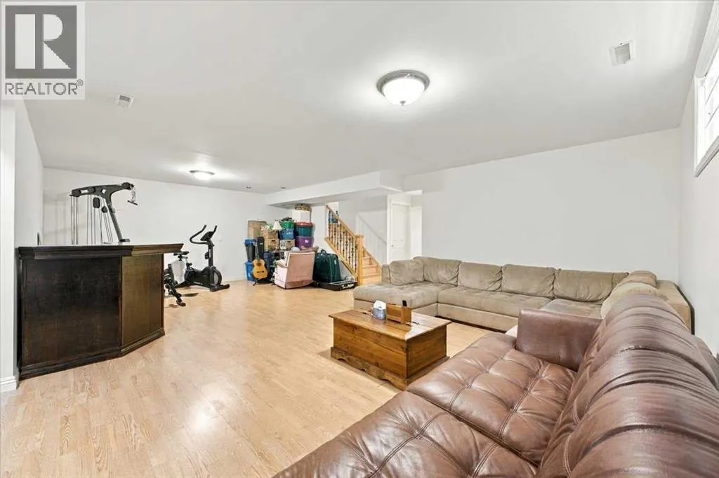 262 Everstone Drive SW
