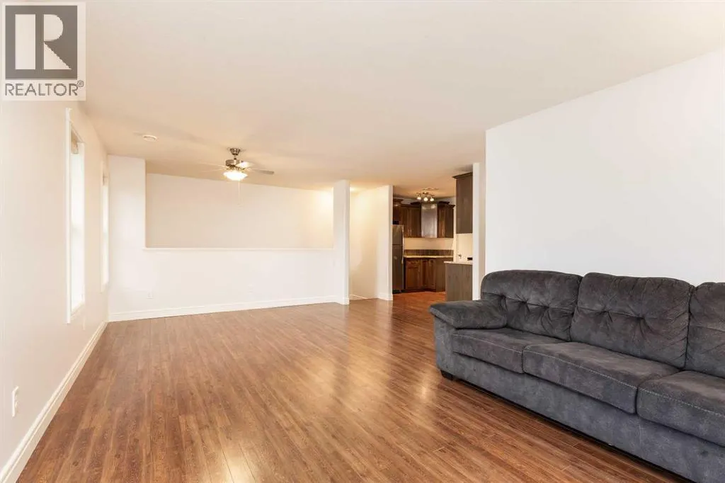5, 895 Mt Sundance Manor W