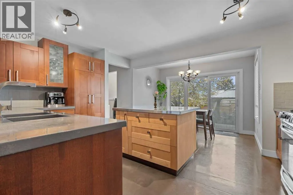 807 Allandale Road SE