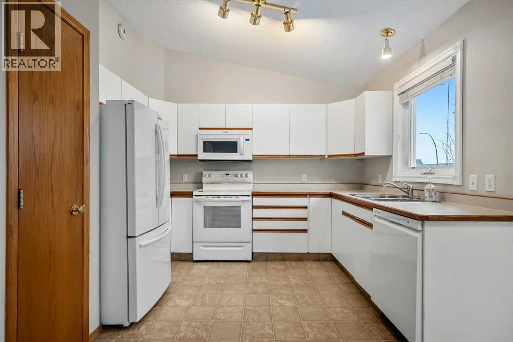 2 Rivercrest Villas SE
