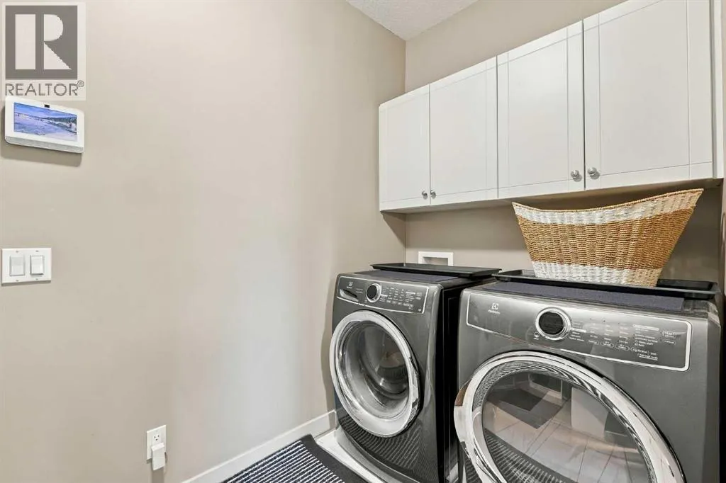 54 West Cedar Place SW