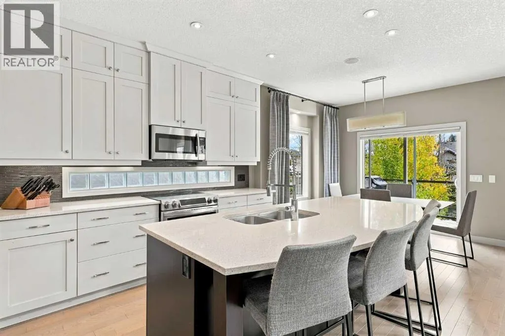 54 West Cedar Place SW