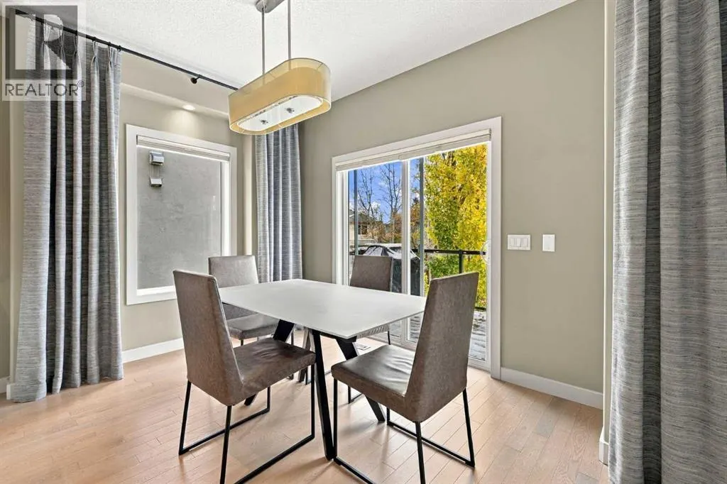 54 West Cedar Place SW