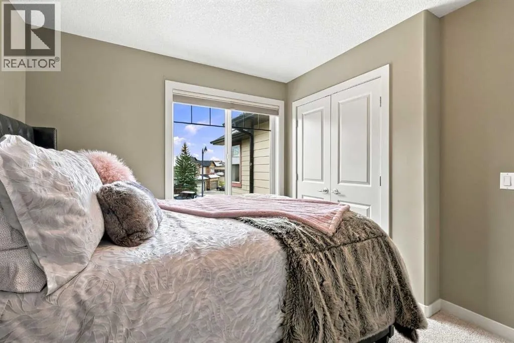 54 West Cedar Place SW