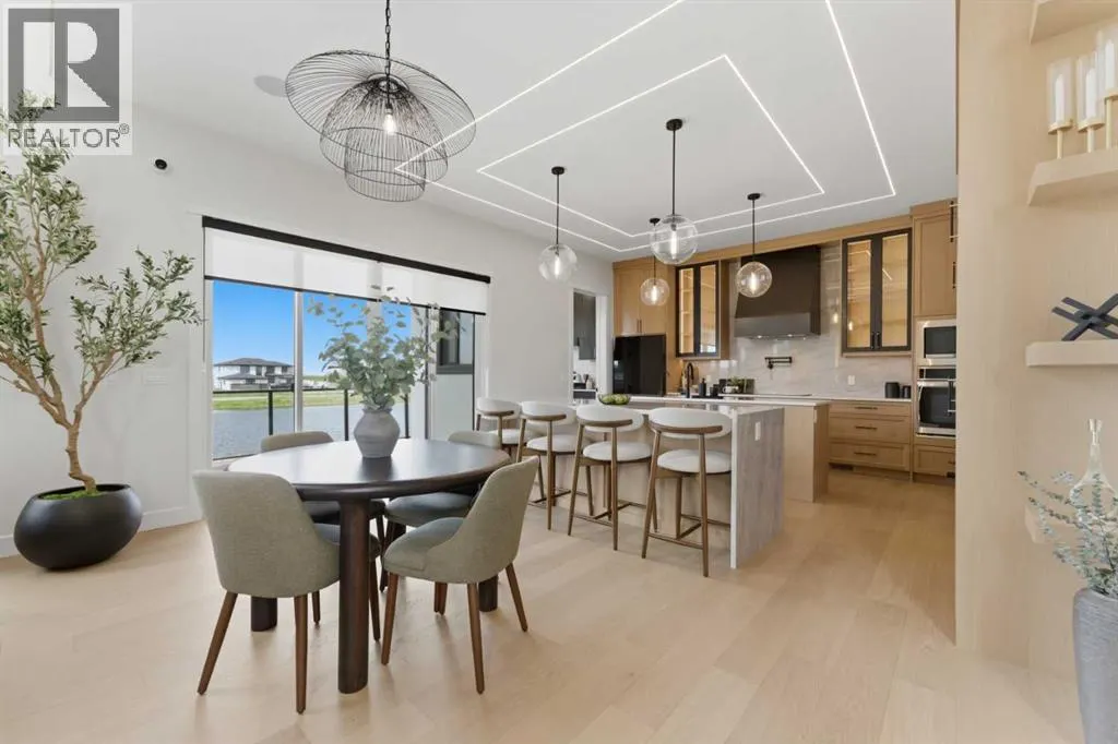 392 Waterford Grove