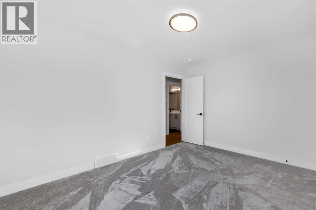 463 Rivercrest View