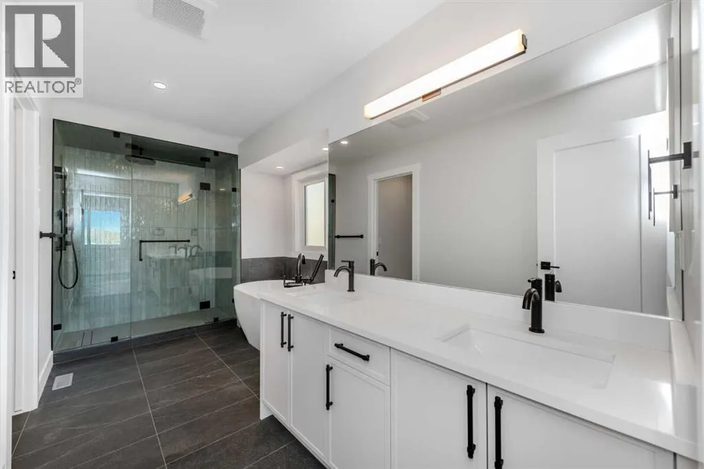 463 Rivercrest View