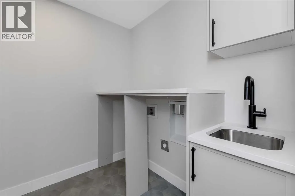 463 Rivercrest View