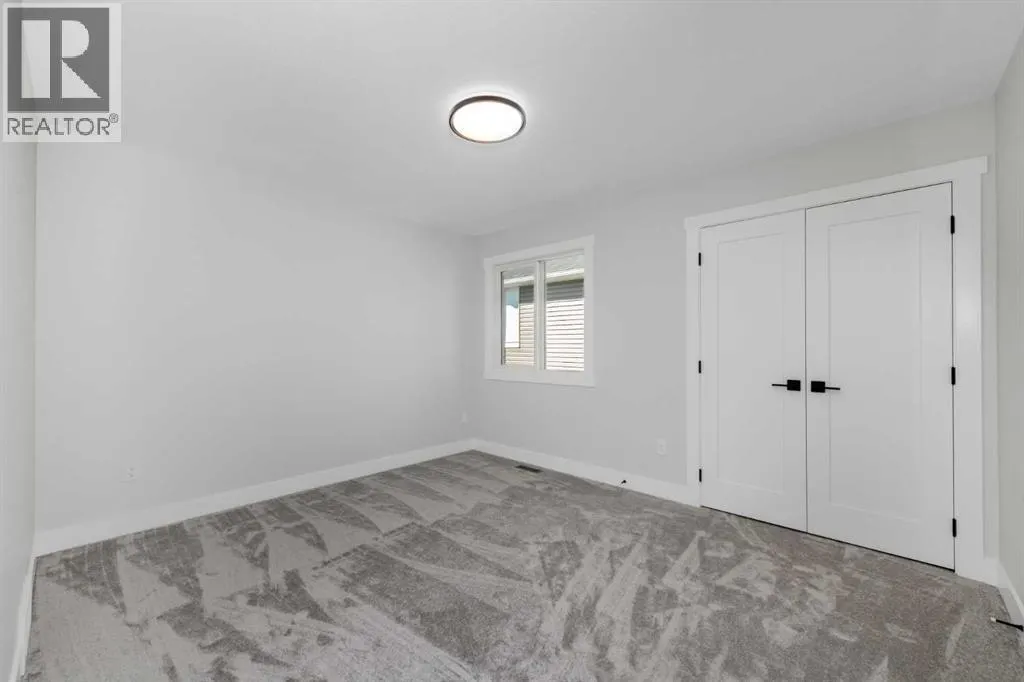 463 Rivercrest View