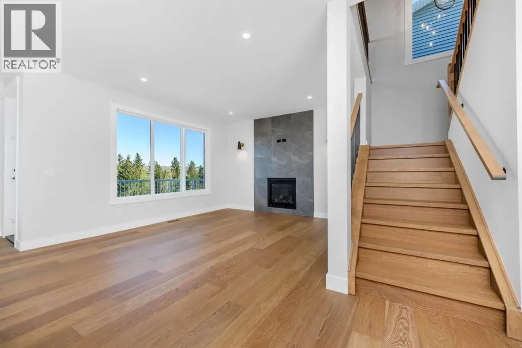 463 Rivercrest View