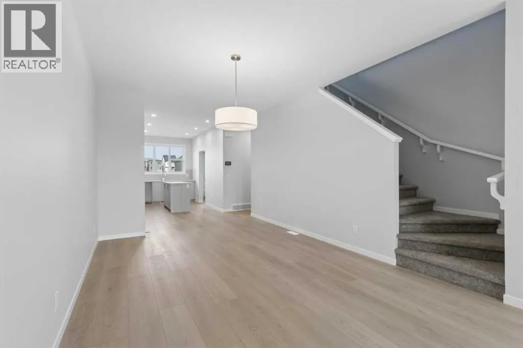 66 Creekview Avenue SW