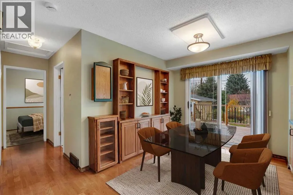 616 Hunts Crescent NW