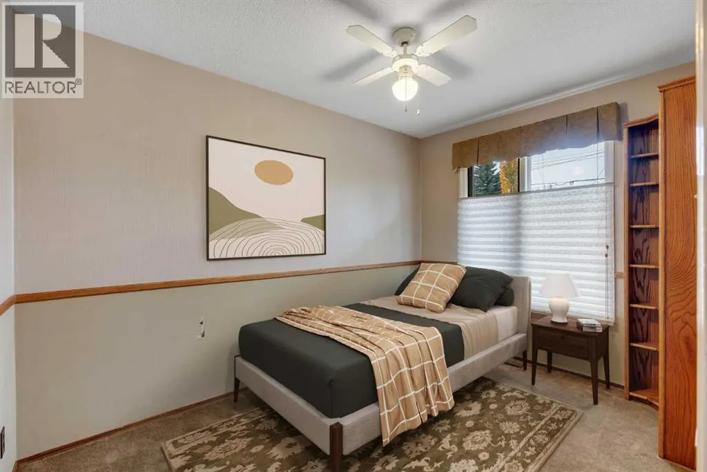 616 Hunts Crescent NW