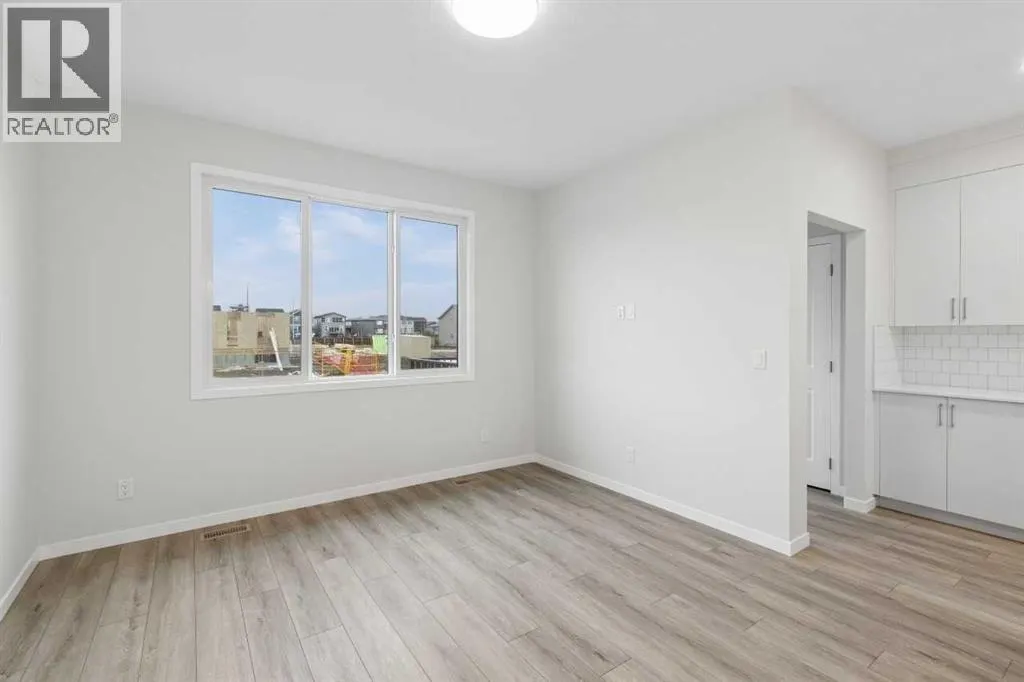 32 Snowberry Common SE