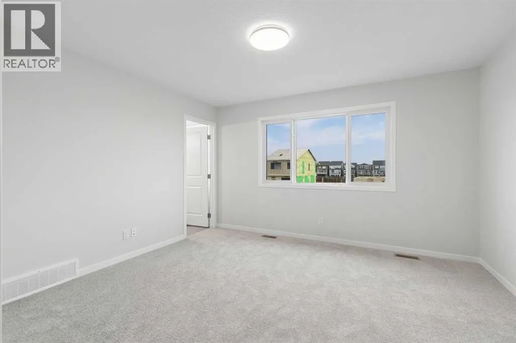 32 Snowberry Common SE